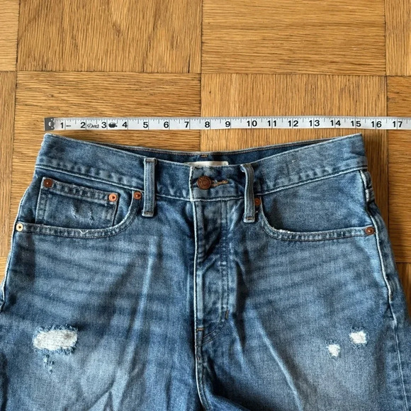 Madewell 25 The Dadjean Short Castlewood Wash Blue Denim Distressed Button Fly - Picture 9 of 13